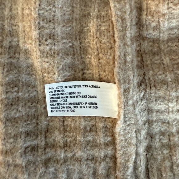 Women’s Cozy Knit Button-Down Cardigan - Universal Thread Size L - Picture 9 of 9